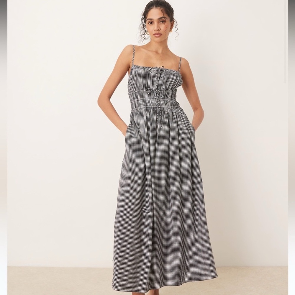Abercrombie & Fitch Black and White Maxi Dress